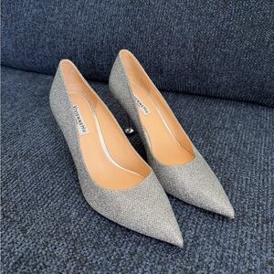 Vivian Hu Sparkling Silver Women's Pumps